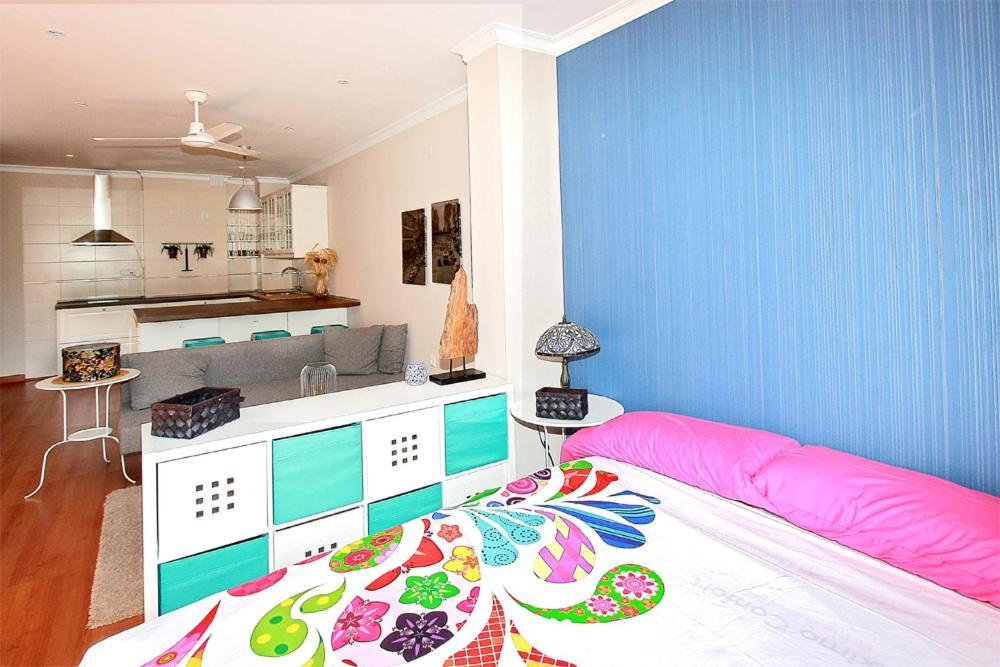 Апартаменты Carreteria Studio Balcony & Relax Малага Экстерьер фото